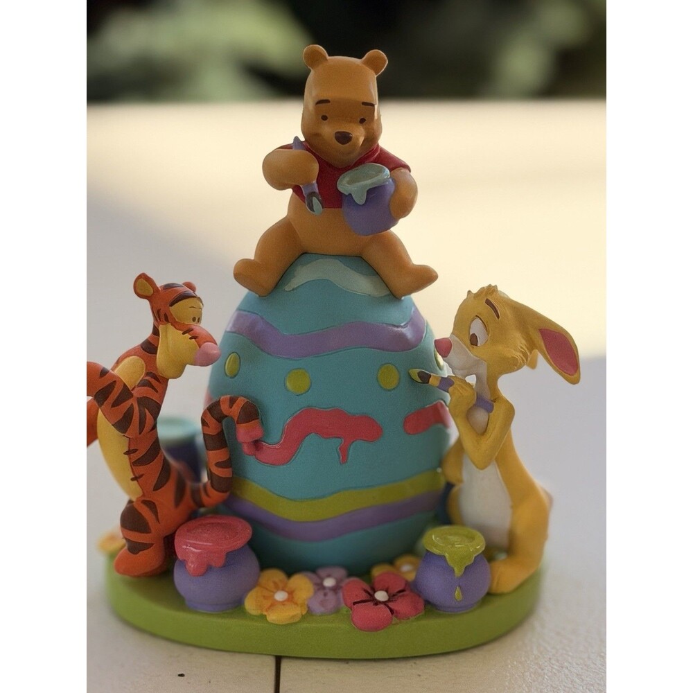 Vintage Disney Winnie The Pooh Easter Figurine Tigger Rabbit  Egg